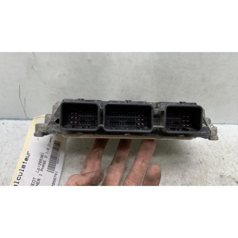 Calculateur moteur PEUGEOT PARTNER 1 Photo n°3