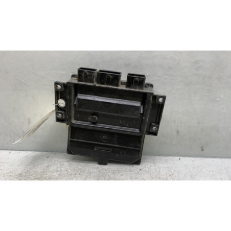 Calculateur moteur RENAULT CLIO 3