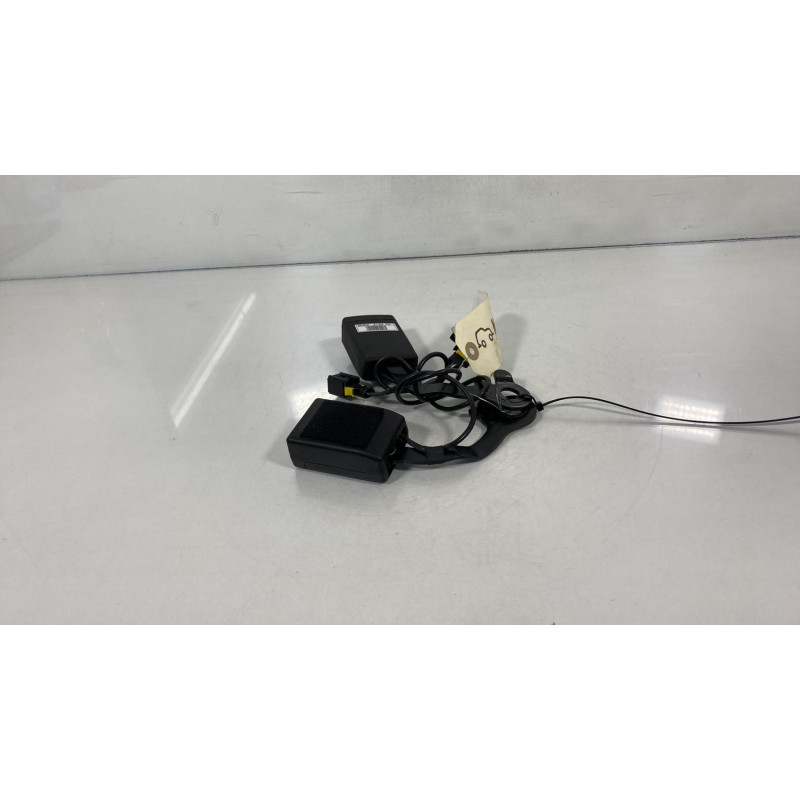 Attache ceinture arriere centrale CITROEN C4 PICASSO 2 Photo n°2