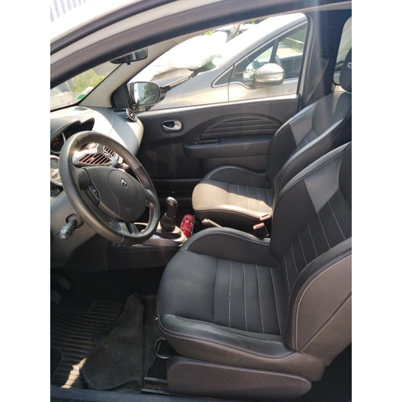 Feu arriere secondaire gauche (feux) RENAULT TWINGO 2 Photo n°8