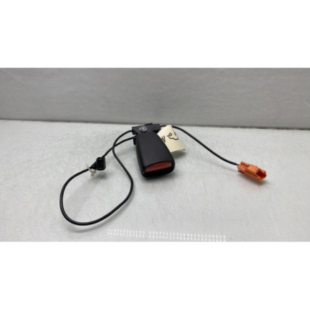 Attache ceinture arriere gauche VOLVO C 30 Photo n°1
