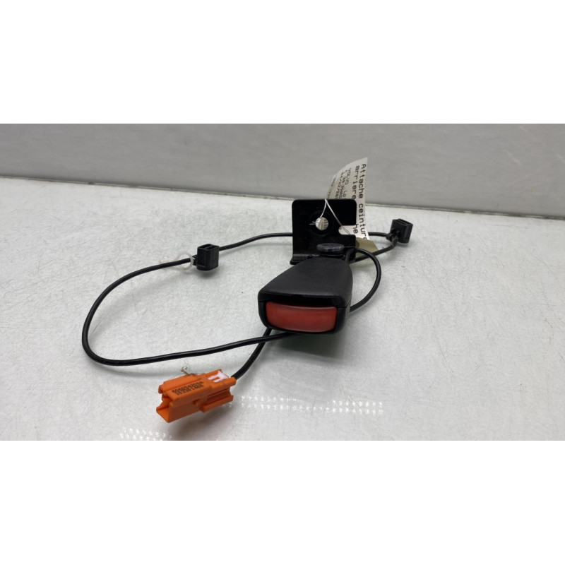 Attache ceinture arriere gauche VOLVO C 30 Photo n°3