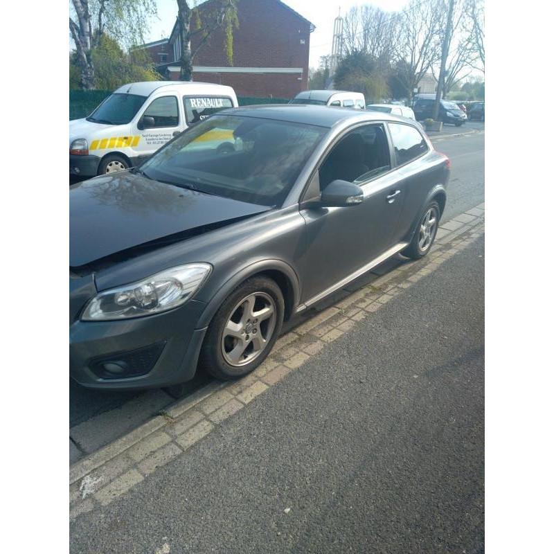 Pare boue arriere droit VOLVO C 30 Photo n°11