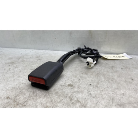 Attache ceinture avant droit NISSAN JUKE 1