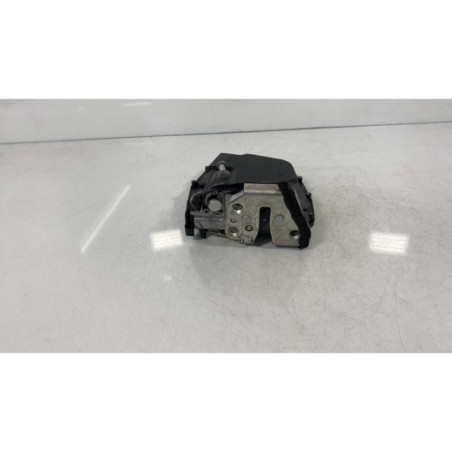 Serrure arriere gauche SUZUKI SWIFT 3