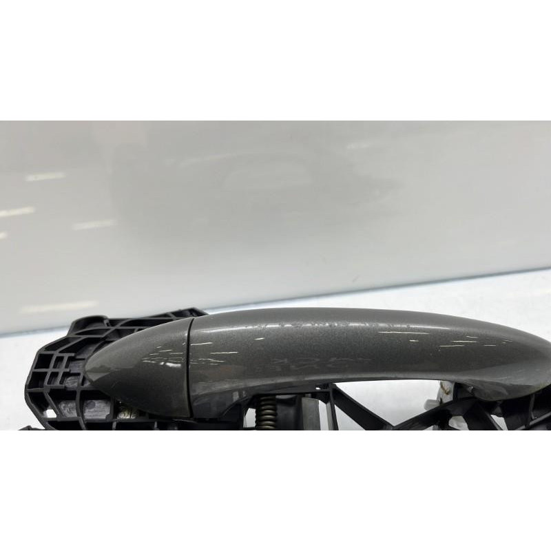 Poignee porte avant droit OPEL INSIGNIA 2 SPORTS Photo n°1