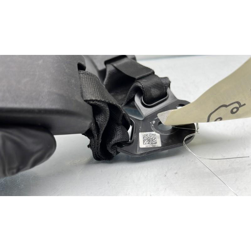 Attache ceinture arriere gauche OPEL INSIGNIA 2 SPORTS Photo n°1