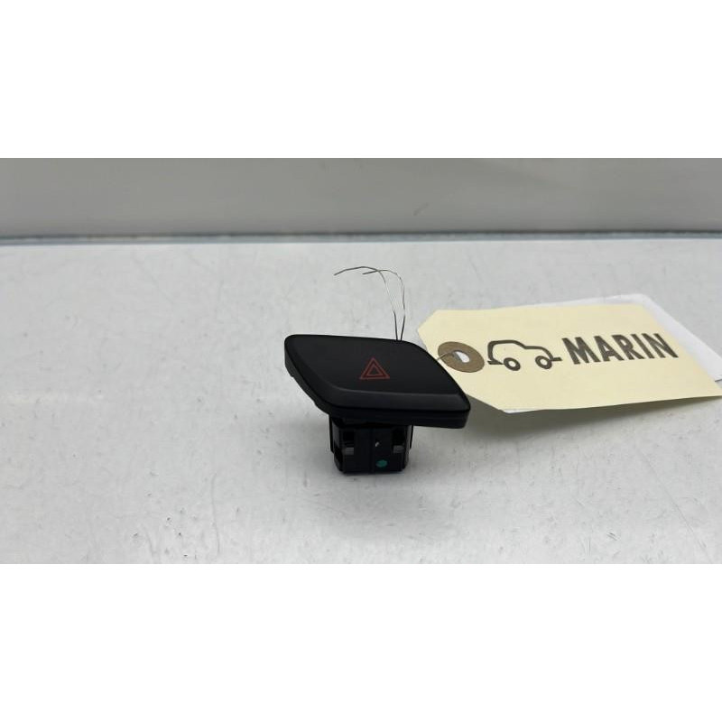 Bouton de warning OPEL INSIGNIA 2 SPORTS Photo n°1