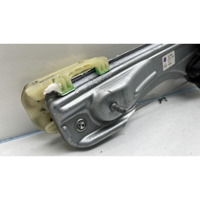 Leve vitre electrique arriere droit OPEL INSIGNIA 2 SPORTS Photo n°8
