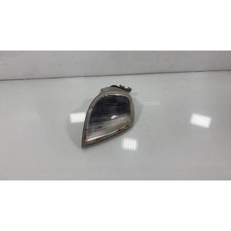 Optique avant secondaire droit (feux)(clignotant) CITROEN SAXO Photo n°1