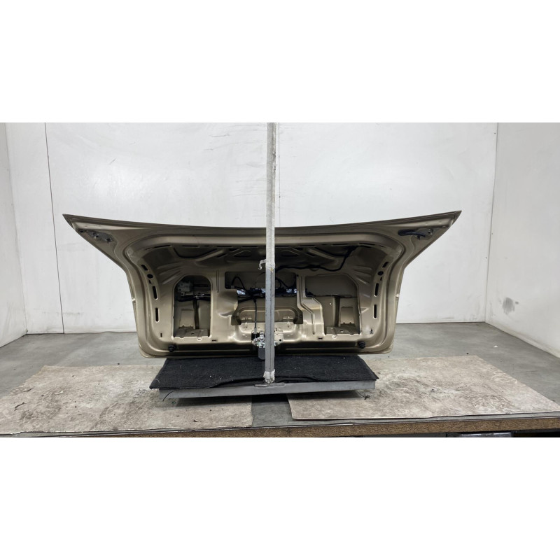 Malle/Hayon arriere VOLKSWAGEN PASSAT 4 Photo n°4