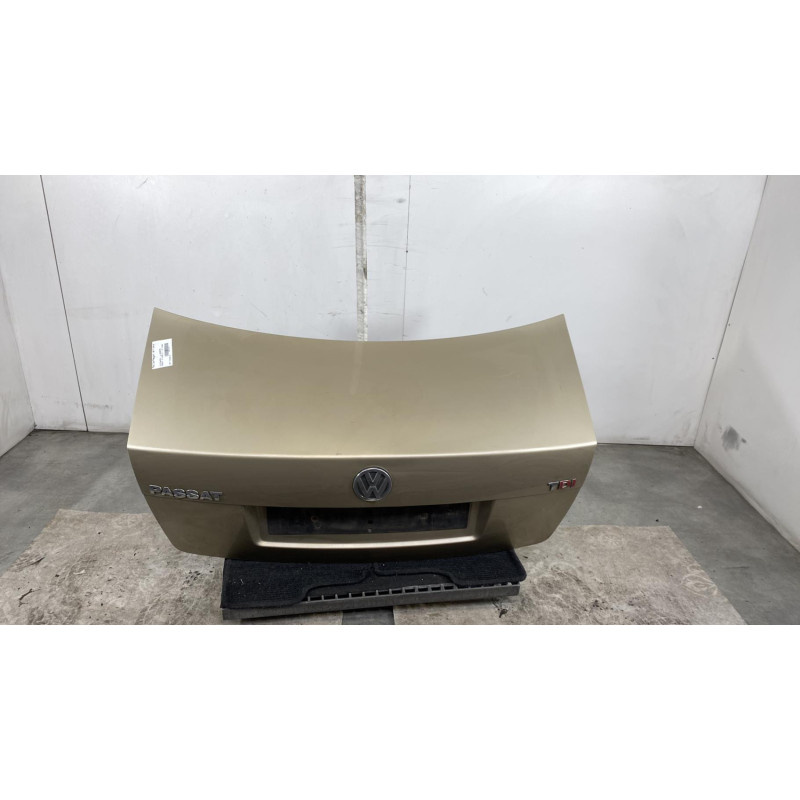 Malle/Hayon arriere VOLKSWAGEN PASSAT 4 Photo n°6