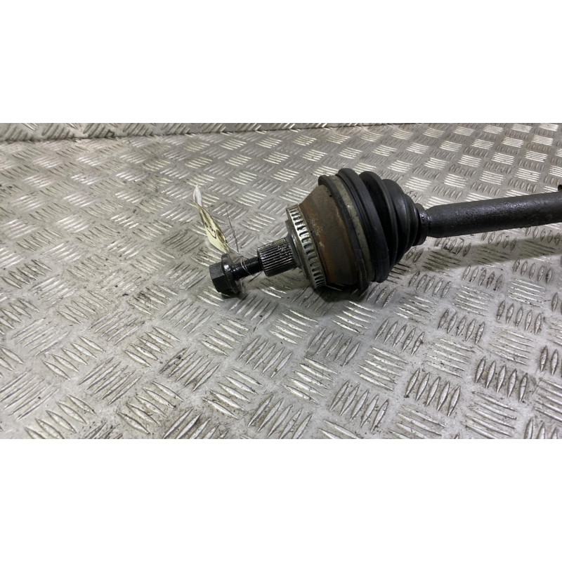 Cardan gauche (transmission) VOLKSWAGEN PASSAT 4 Photo n°1