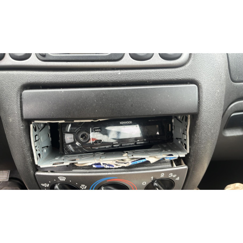 Interrupteur de leve vitre avant gauche FORD FIESTA 4 Photo n°8