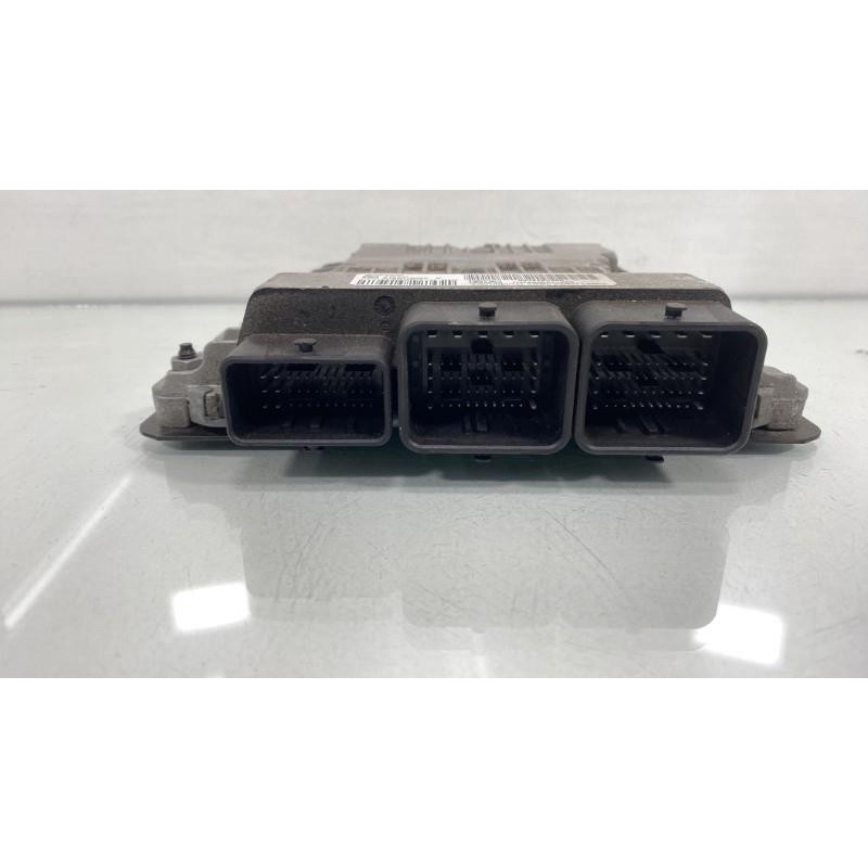 Calculateur moteur PEUGEOT 3008 1 Photo n°1