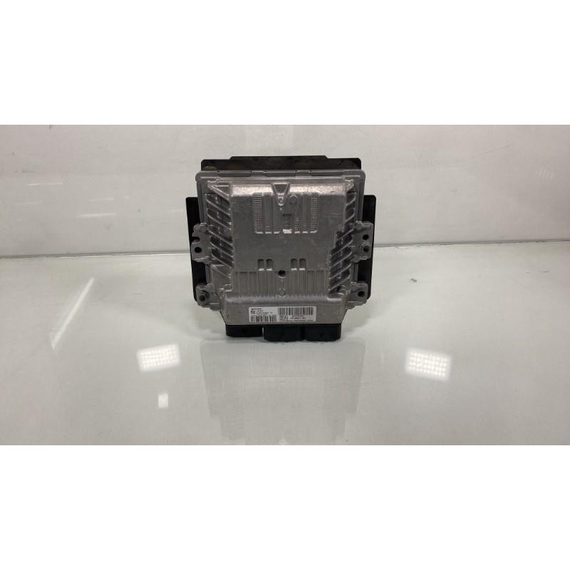 Calculateur moteur PEUGEOT 3008 1 Photo n°3