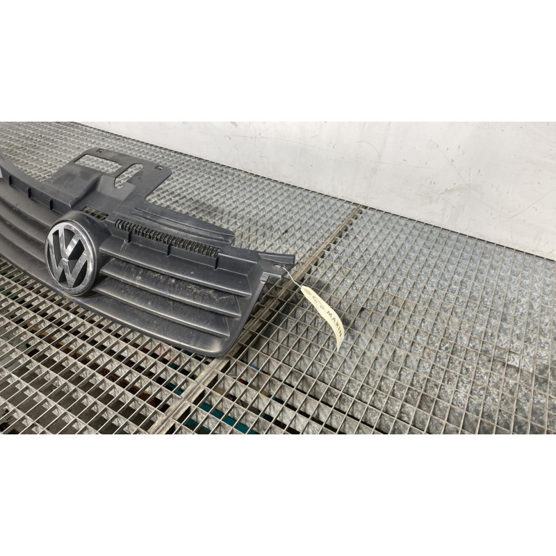 Calandre VOLKSWAGEN POLO 4 Photo n°2