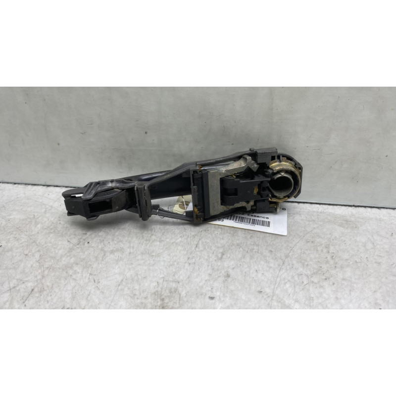 Poignee porte arriere gauche VOLKSWAGEN POLO 4 Photo n°3