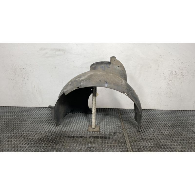 Pare boue avant gauche VOLKSWAGEN POLO 4 Photo n°3