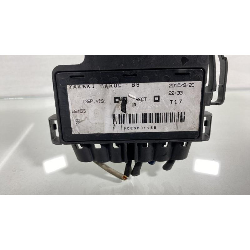 Porte fusible PEUGEOT PARTNER 2 Photo n°5