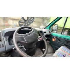 Attache ceinture avant droit RENAULT TRAFIC 1