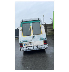 Attache ceinture avant gauche RENAULT TRAFIC 1