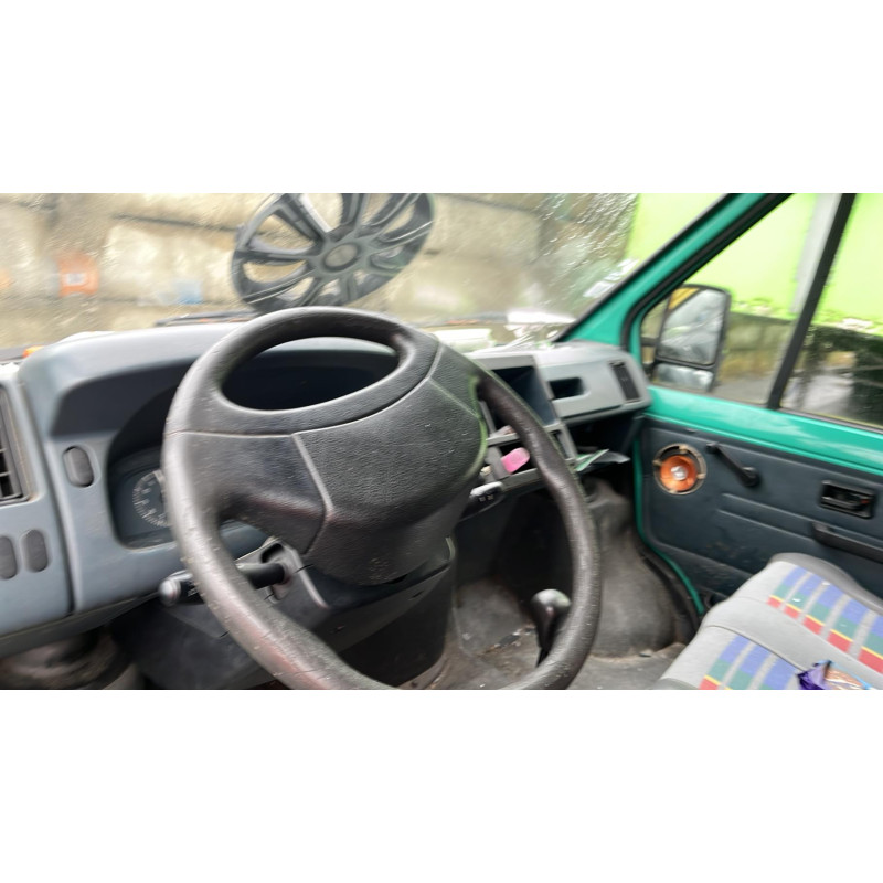 Attache ceinture avant gauche RENAULT TRAFIC 1 Photo n°11