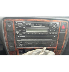 Serrure avant gauche VOLKSWAGEN PASSAT 4