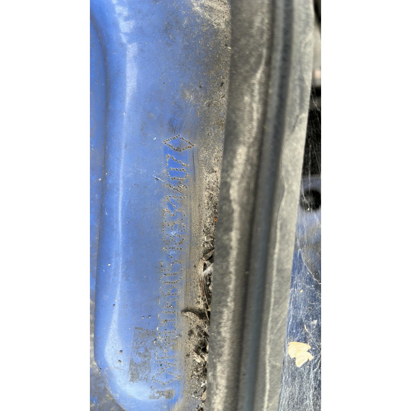 Pare choc avant RENAULT TWINGO 1 Photo n°9