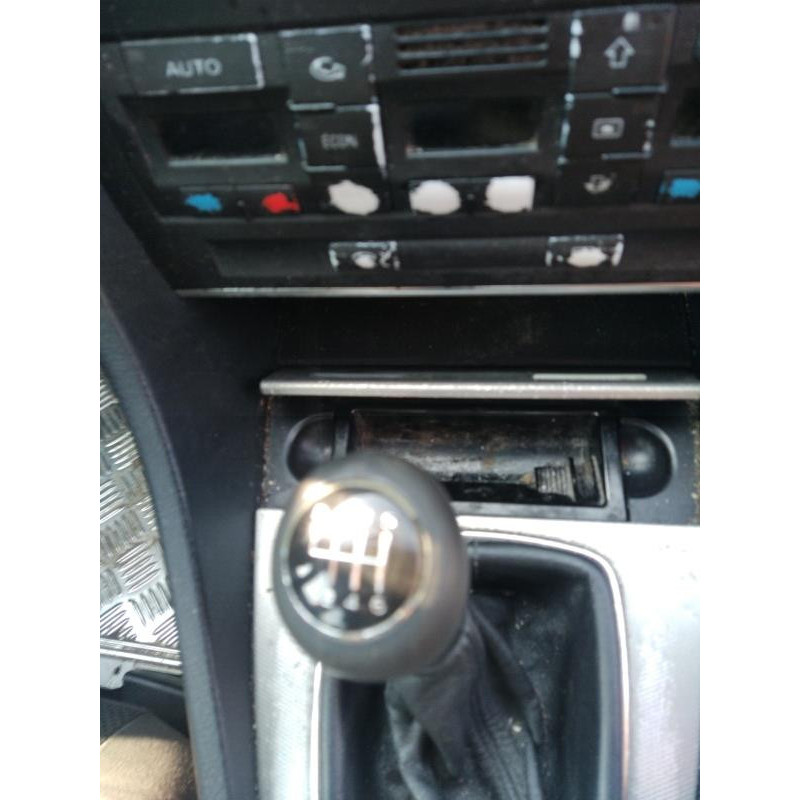 Porte avant droit AUDI A4 2 Photo n°8
