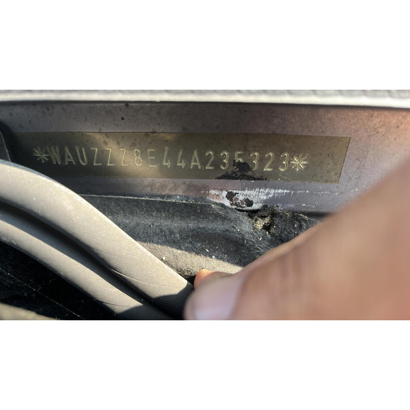 Porte avant droit AUDI A4 2 Photo n°9