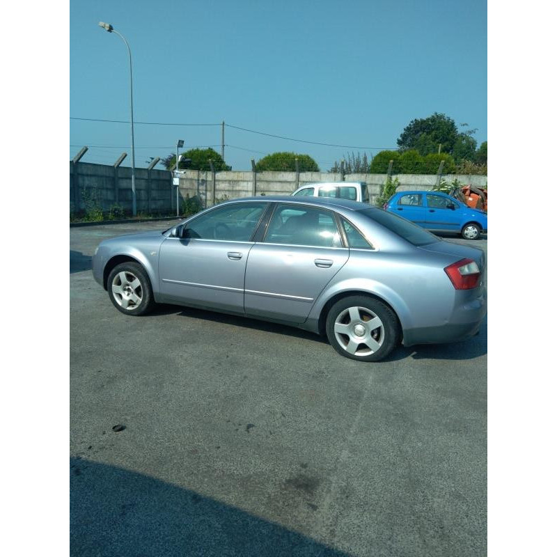 Porte avant droit AUDI A4 2 Photo n°19