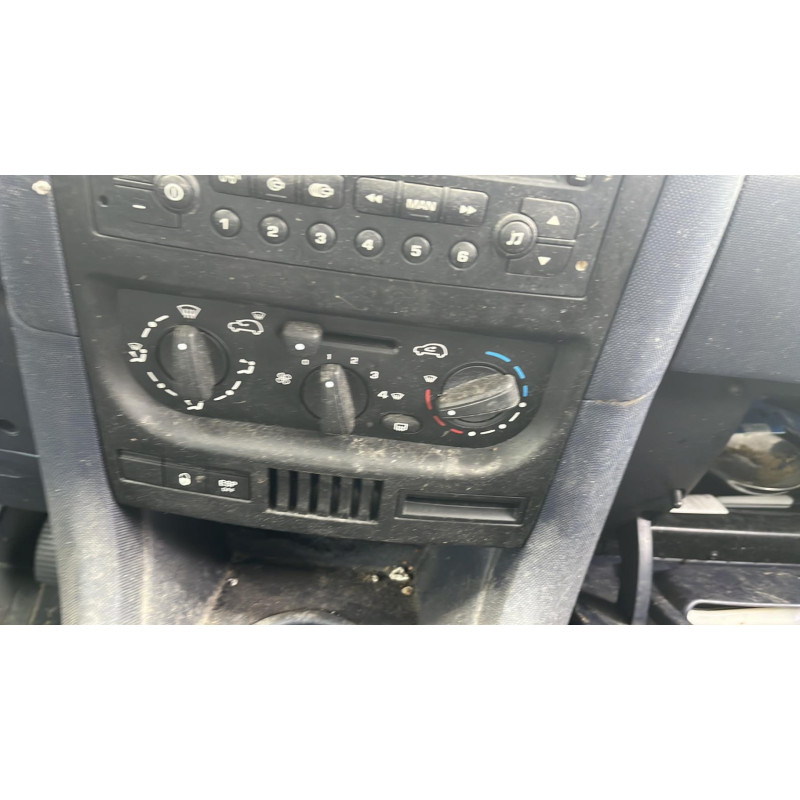 Leve vitre electrique avant gauche PEUGEOT 1007 Photo n°12