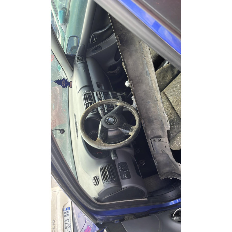 Anti brouillard droit (feux) SEAT LEON 1 Photo n°12