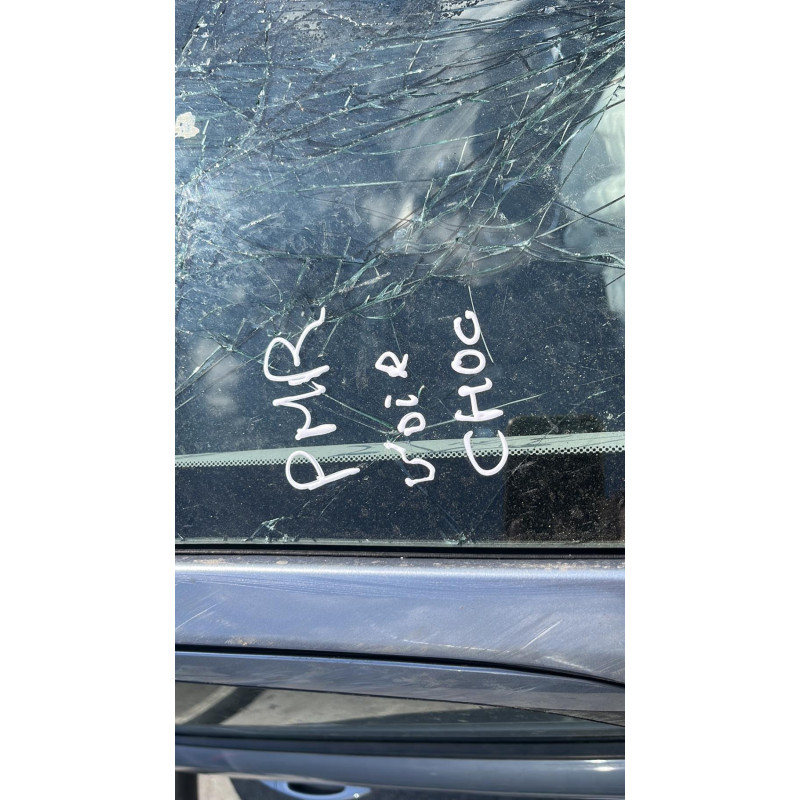 Vitre arriere gauche OPEL CORSA D Photo n°5