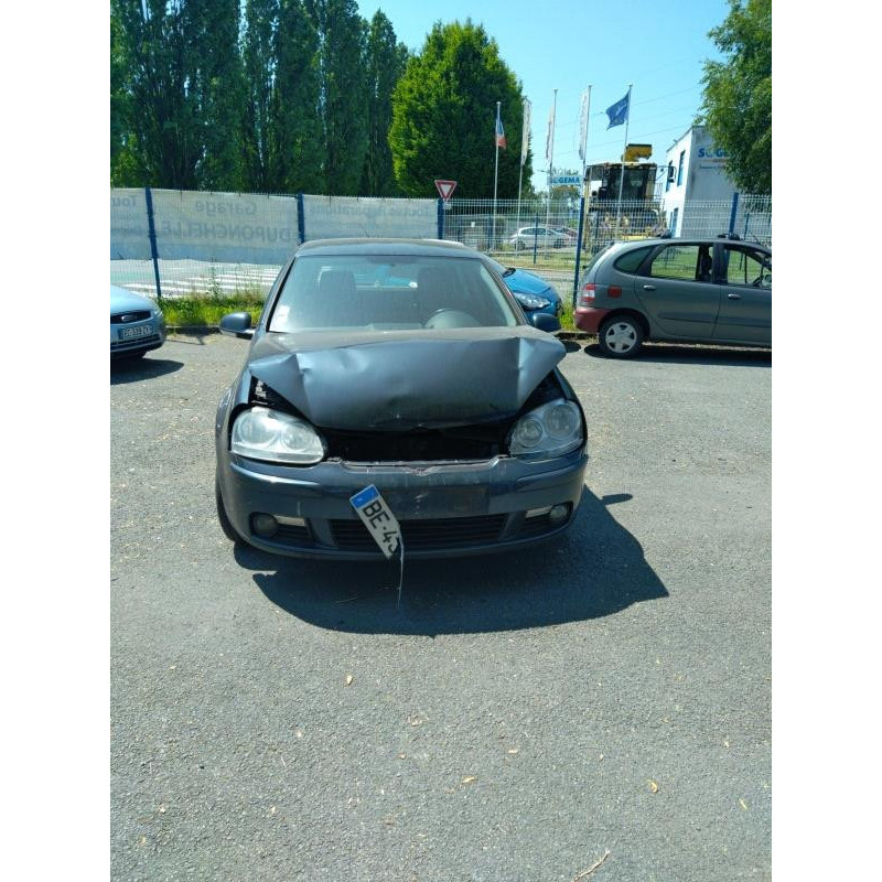 Feu arriere secondaire gauche (feux) VOLKSWAGEN GOLF 5 Photo n°14
