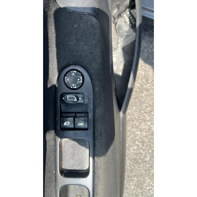 Pretensionneur de ceinture avant droit PEUGEOT 207 Photo n°6