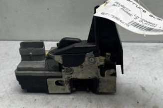 Serrure avant gauche PEUGEOT 307