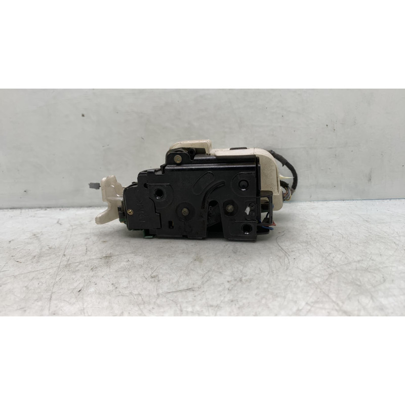 Serrure avant droit VOLKSWAGEN GOLF 4 Photo n°3