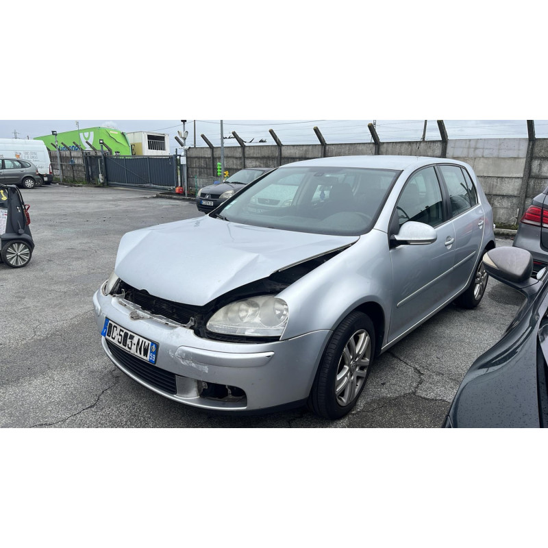 Feu arriere secondaire gauche (feux) VOLKSWAGEN GOLF 5 Photo n°4