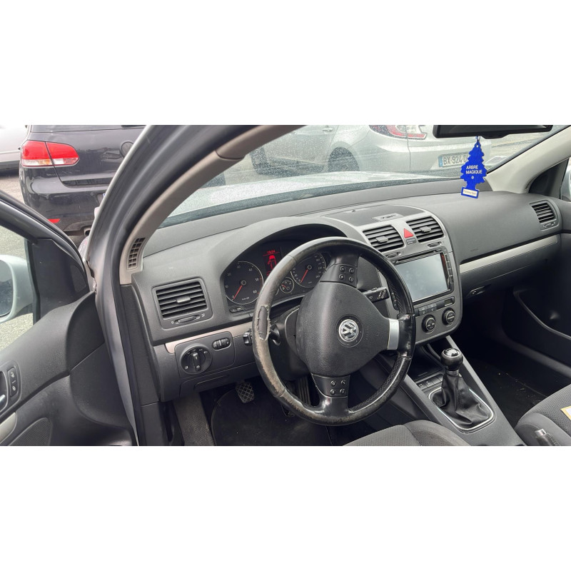 Feu arriere secondaire gauche (feux) VOLKSWAGEN GOLF 5 Photo n°16