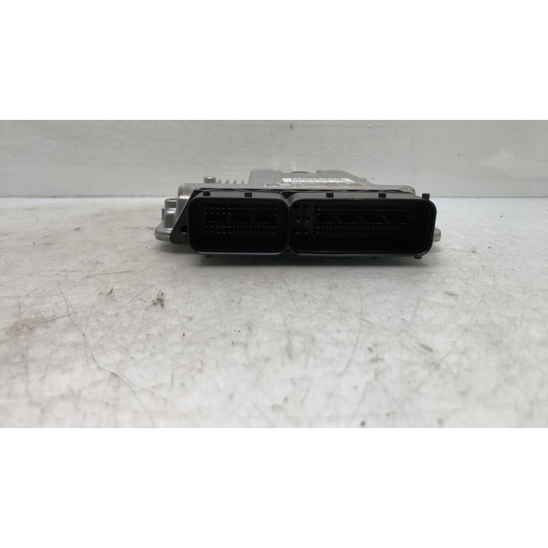 Calculateur moteur AUDI A4 2 Photo n°1