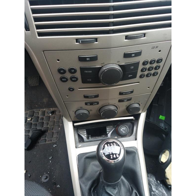 Compresseur clim OPEL ASTRA H Photo n°12