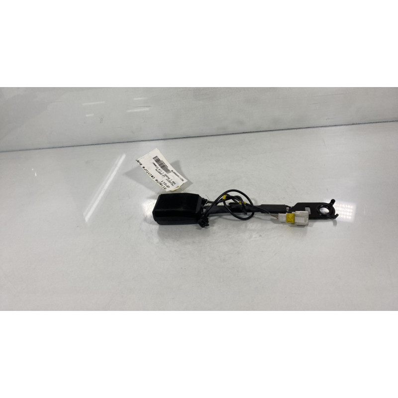 Attache ceinture avant droit PEUGEOT 308 1 Photo n°2