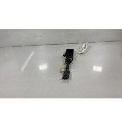Attache ceinture avant droit PEUGEOT 308 1
