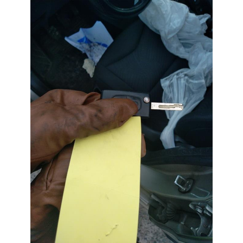Attache ceinture avant droit PEUGEOT 308 1 Photo n°13