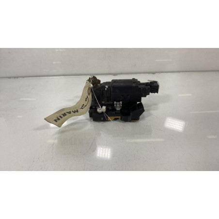 Serrure avant droit RENAULT MASTER 2