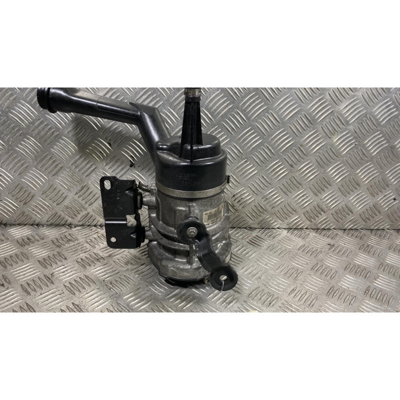 Pompe de direction CITROEN C4 GRAND PICASSO 1 Photo n°3