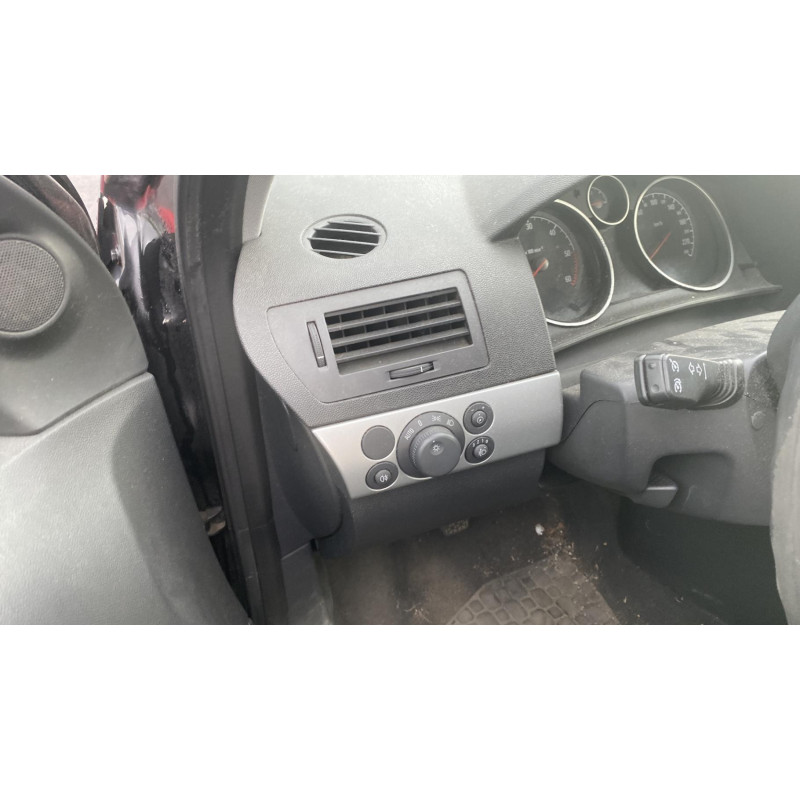 Feu arriere principal gauche (feux) OPEL ASTRA H Photo n°20