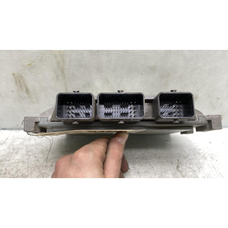 Calculateur moteur RENAULT CLIO 3 Photo n°3